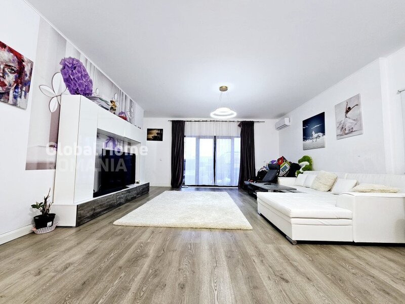 Tunari, vila 136 mp, curte 145 mp, centrala proprie.